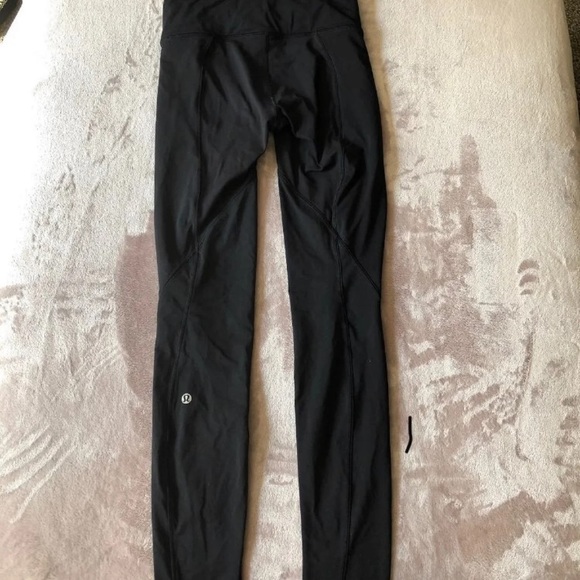 Lululemon run it out right - Picture 3 of 4